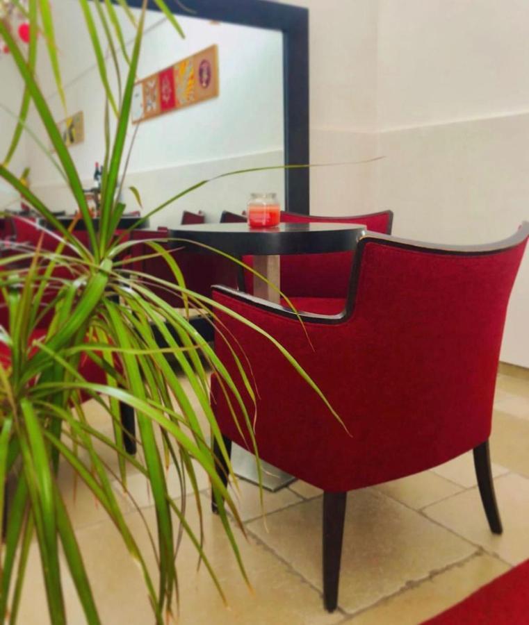 טאראנטו Hotel Saraceno Al Faro מראה חיצוני תמונה