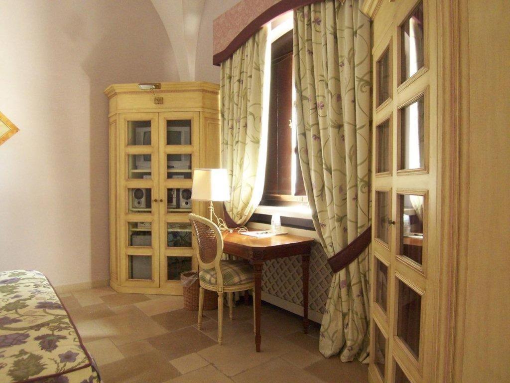 טאראנטו Hotel Saraceno Al Faro חדר תמונה