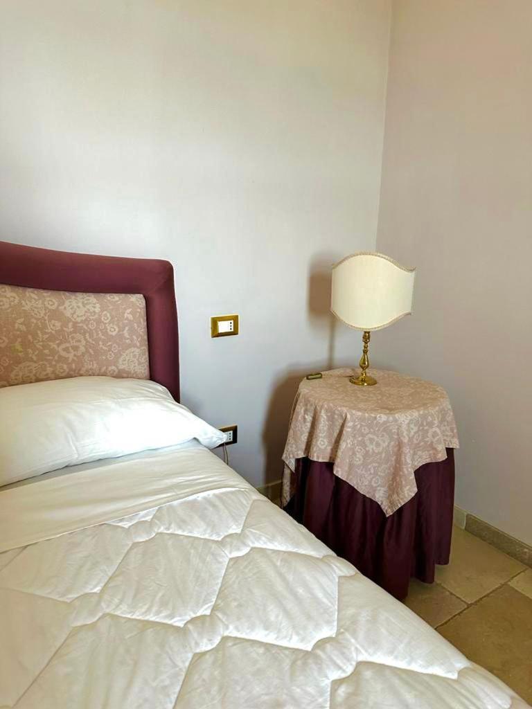 טאראנטו Hotel Saraceno Al Faro מראה חיצוני תמונה
