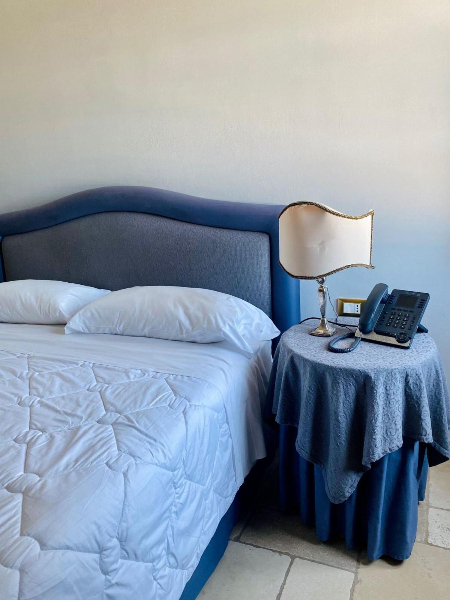 טאראנטו Hotel Saraceno Al Faro מראה חיצוני תמונה