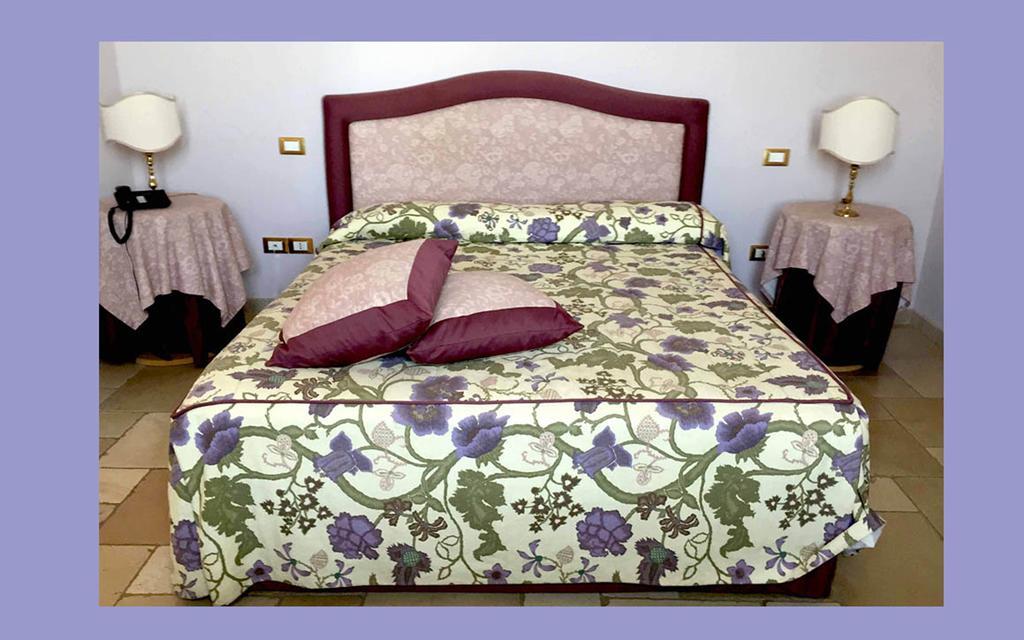 טאראנטו Hotel Saraceno Al Faro מראה חיצוני תמונה